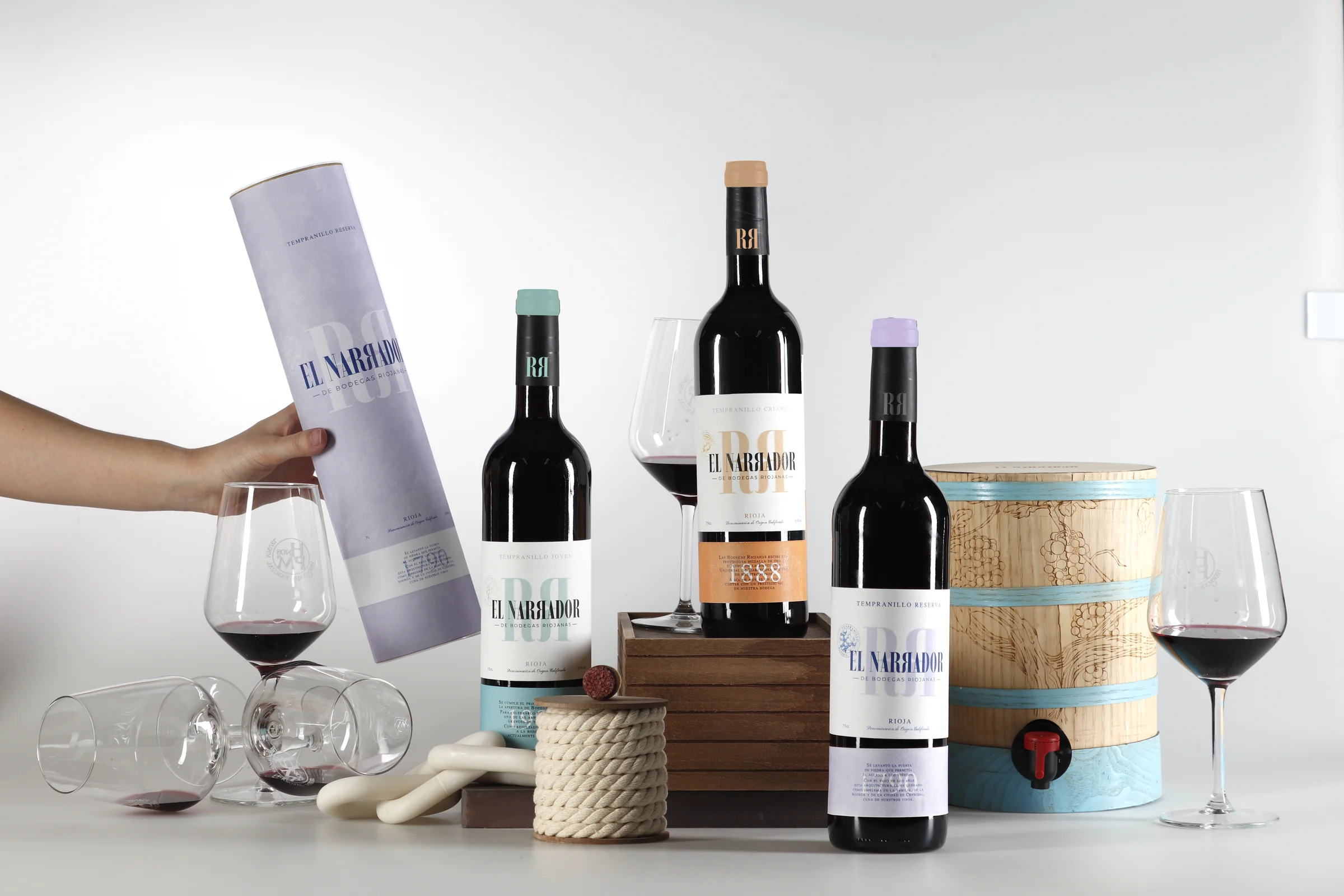 El Narrador Crianza 1888 — Tempranillo Crianza con cápsula cobre